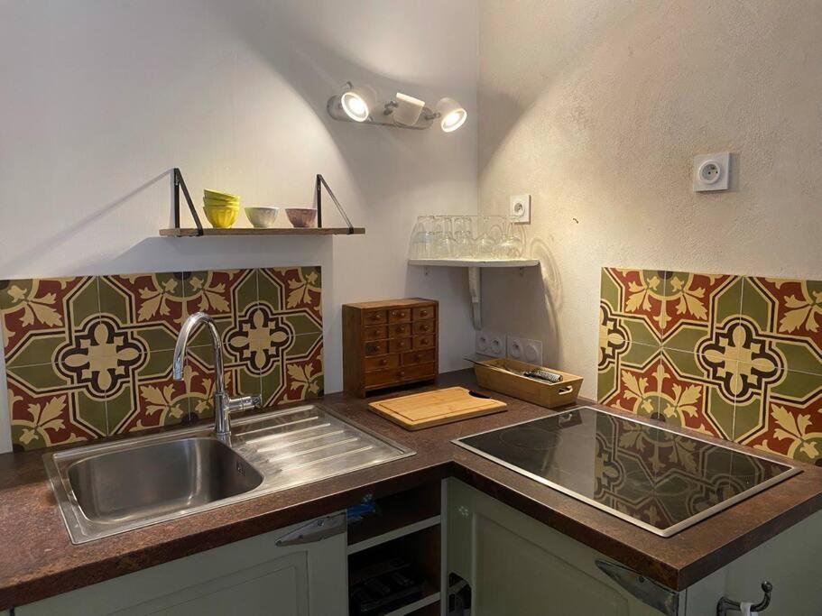 Charmant Pied A Terre Arlesien, Rez De Chaussee Appartamento *